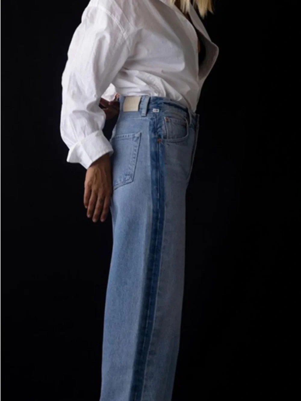 Citizens Of Humanity Two-Tone Denim Straight Jeans - Picture 6 of 9